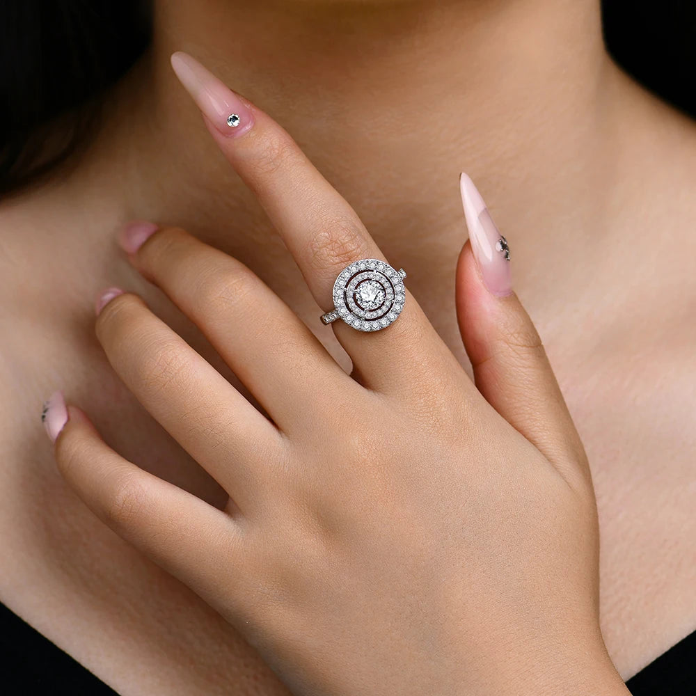 Full D Color VVS1 Luxury Moissanite Ring Round Cut 1.0CT S925 Sterling Silver