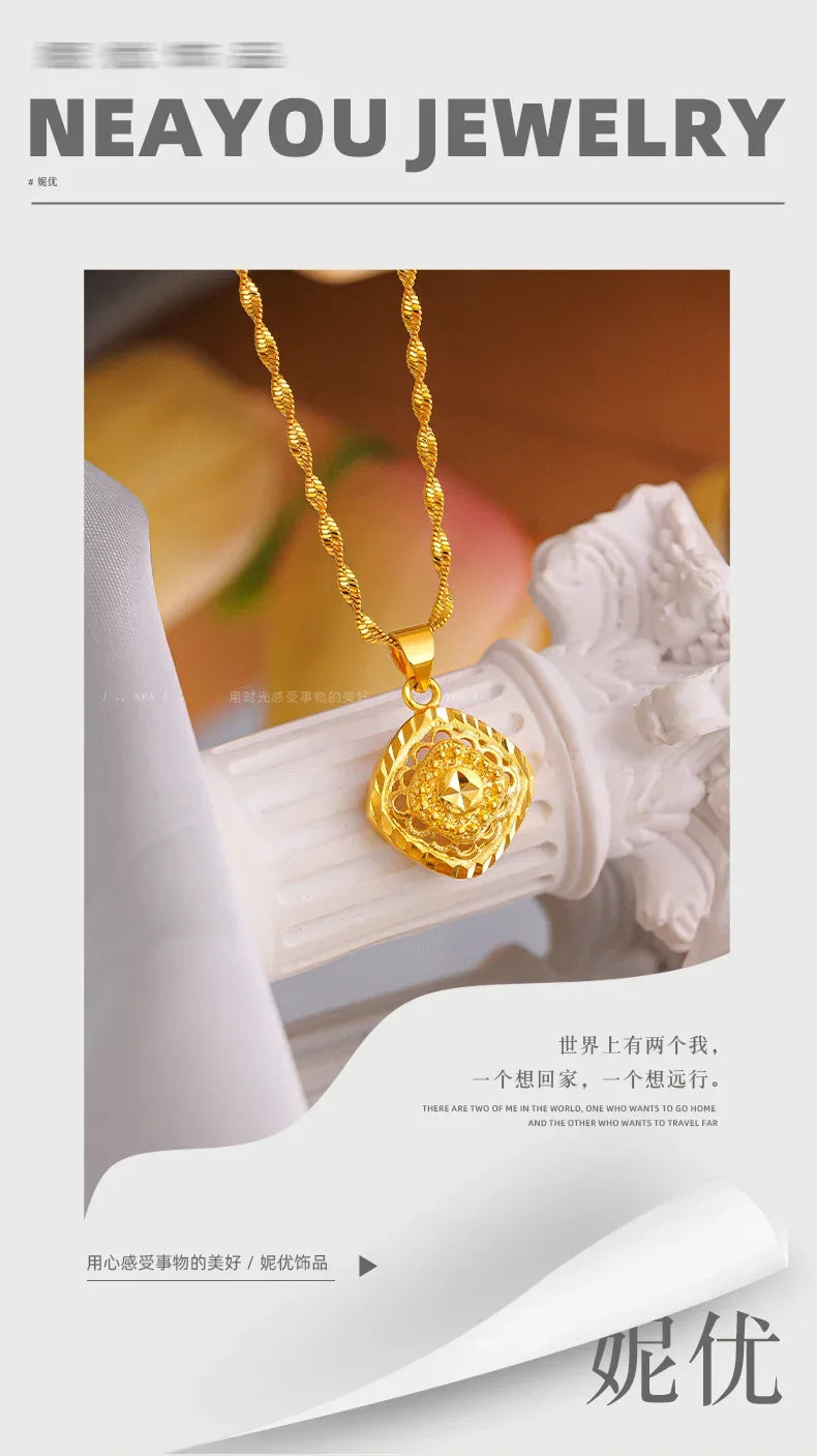 18K Gold Necklace Temperament Womens AU750 Versatile Diamond Pattern Small Square Pendant Clavicle Necklace